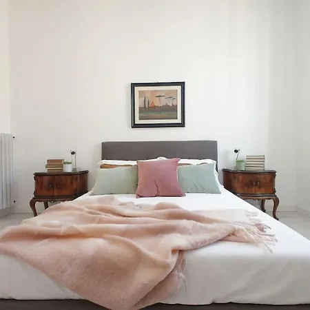 Eroi Spacious Апартаменты Рим