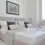 Eroi Spacious