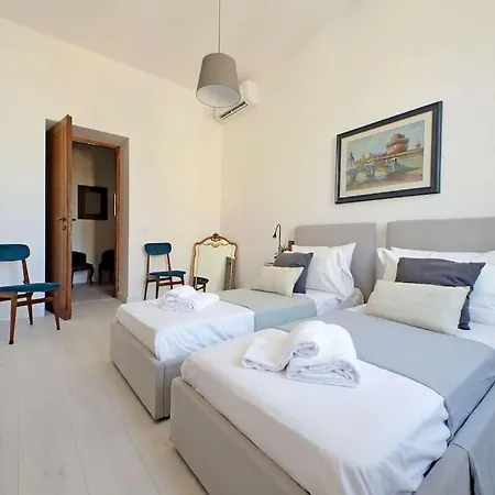 Eroi Spacious