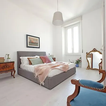 Eroi Spacious Apartment